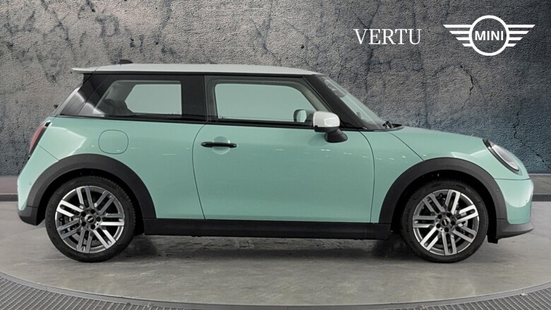 MINI Cooper 2.0 S Exclusive 3dr Auto Petrol Hatchback